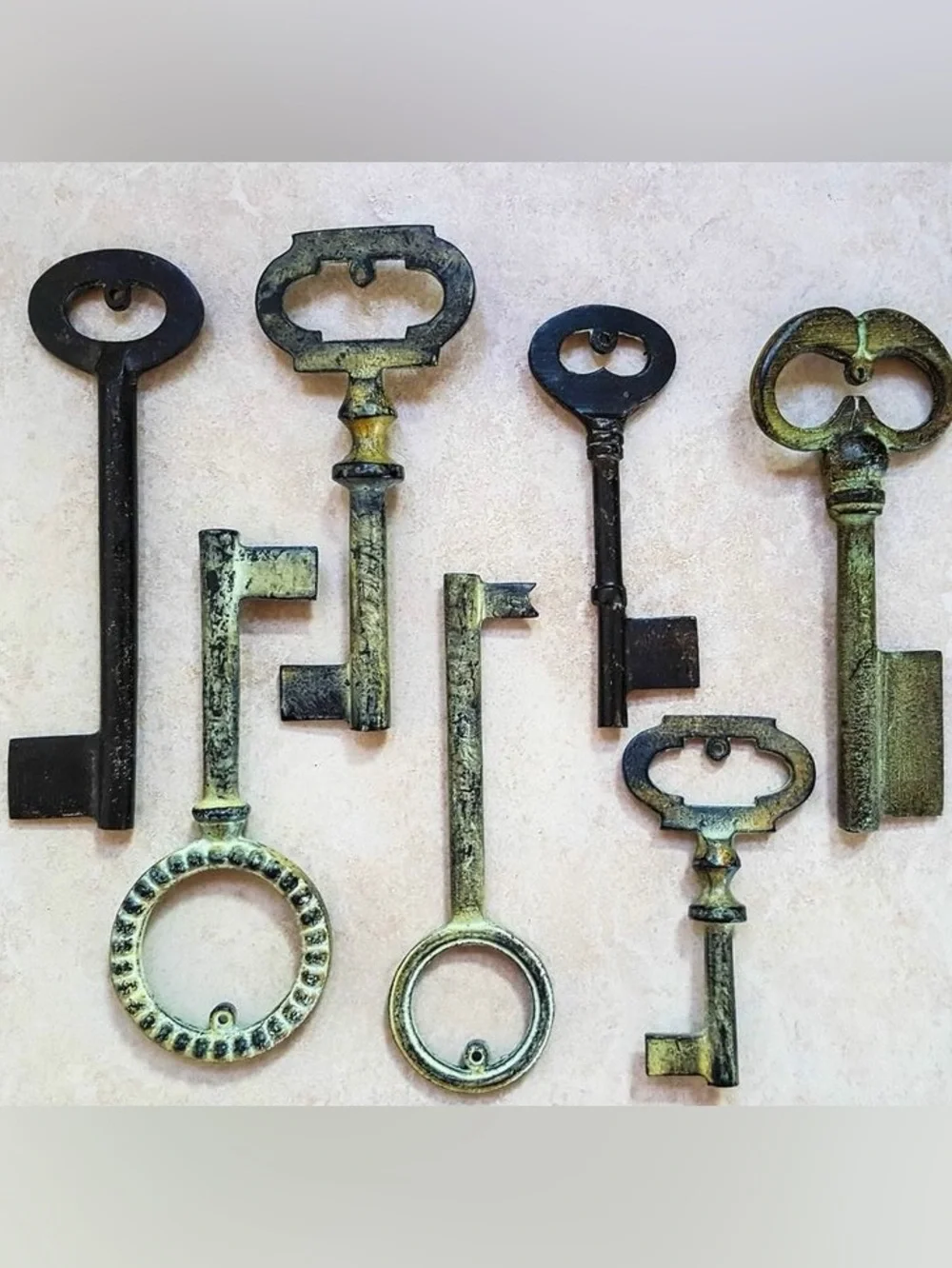 Pottery Barn Decorative Vintage Metal Key Set of 7